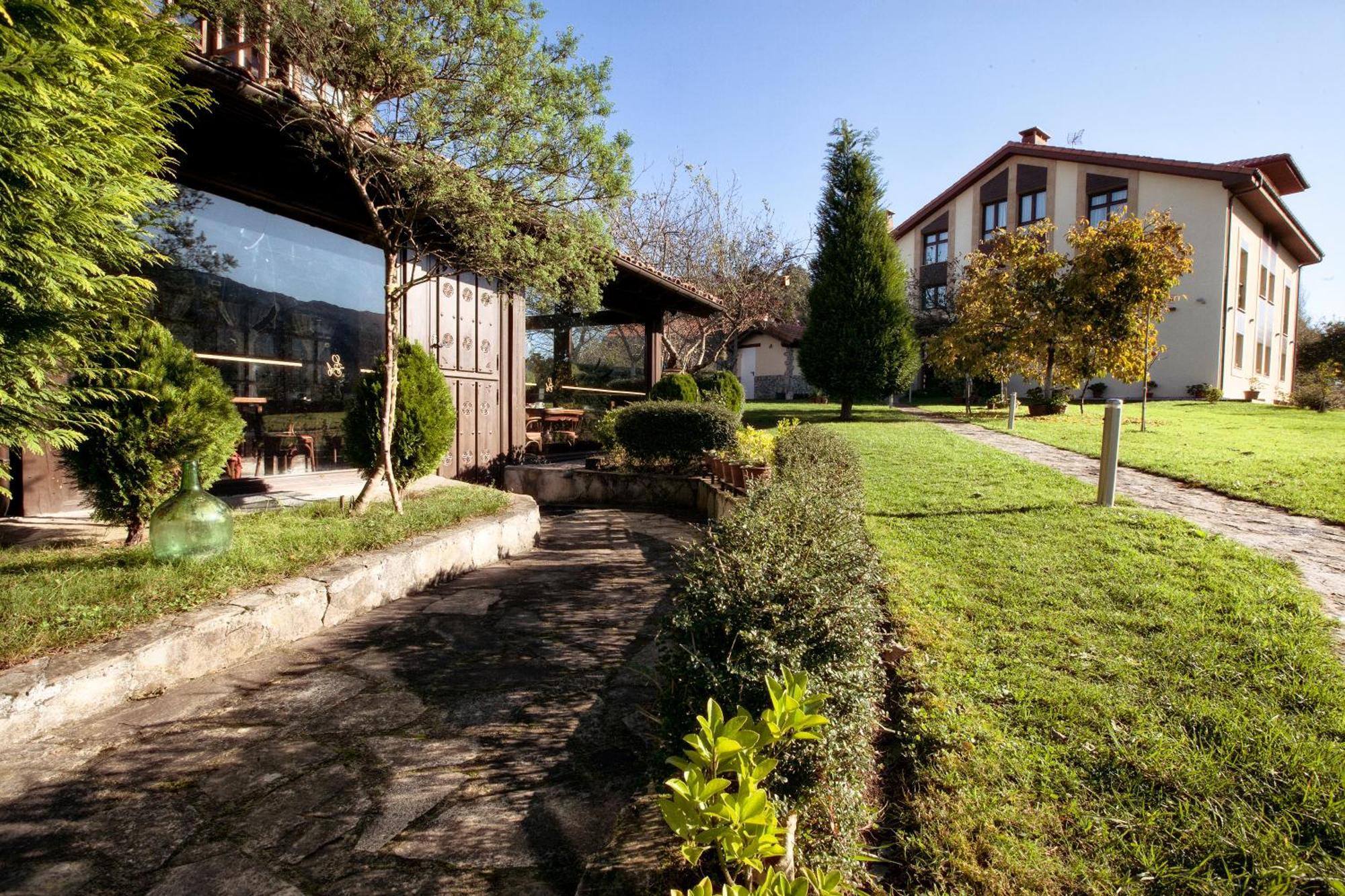 Apartamentos Rurales L'Arquera Llanes Exterior photo